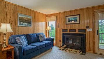 Condo, 1 Queen Bed with Sofa bed, Balcony, Mountain View (1 Br: Powderidge 60) | Living area