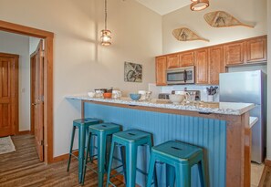 Private kitchen - Allegheny Springs 440: Slope Side, Views Of The Slope 2 Bedroom Plus Den 2 Bath (Snowshoe)
