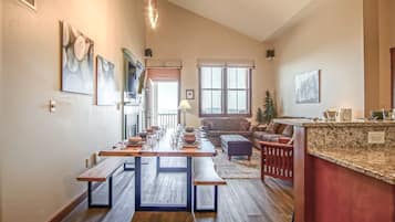 Condo, Multiple Beds, Pool Access, Mountain View (2 Br Plus Den: Allegheny Springs 440) | Living area