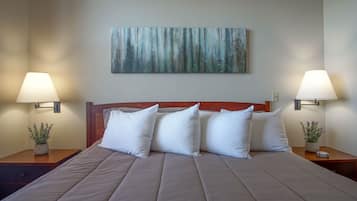 Condo, Multiple Beds, Pool Access, Mountain View (2 Br Plus Den: Allegheny Springs 440) | 2 bedrooms, individually decorated, individually furnished, bed sheets