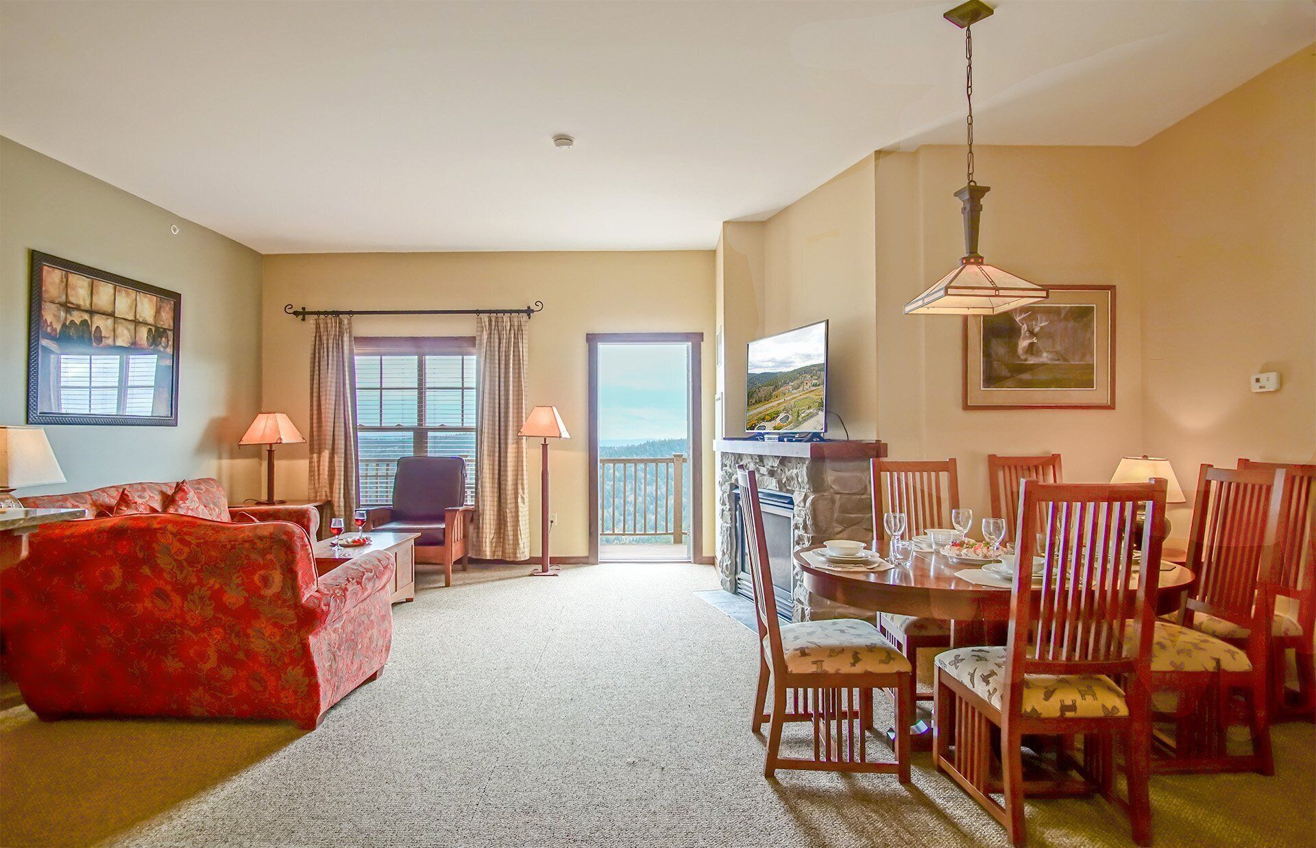Apartamento, varias camas, bañera de hidromasaje, vistas a la montaña (2 Br: Soaring Eagle 411) | Zona de estar