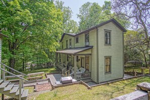 Exterior - 5 Br: Historic Glaab House in Cass, With AC, Amazing Kitchen, Covered Porches, Historical Landmark (Cass)