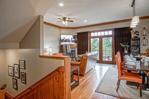 House, Multiple Beds, Pool Access, Mountain View (4 Br: Shays Landing 6) | Interior - Shays Landing #6: 4 Bedrooms, 4.5 Bath: Pvt Hot Tub, Slope Side (Snowshoe)
