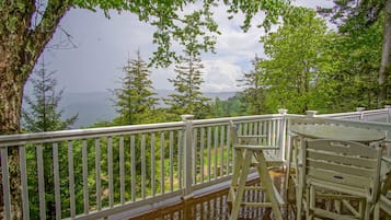 Condo, Multiple Beds, Balcony, Mountain View (3 Br+: Stemwinder 6A) | Outdoor dining