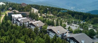 Whistlepunk 45- Modern Comfort With Mountain Charm-1 Bedroom