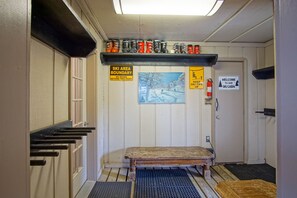 獨棟房屋, 多張床, 庭院, 山景 (5 Br: Hutch 6) | 住宿內部