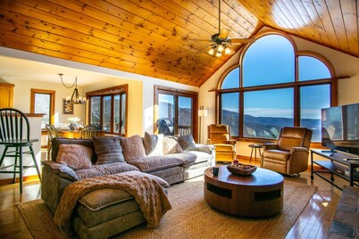 Skywalker Meadow 3 BR Home: True Retreat!