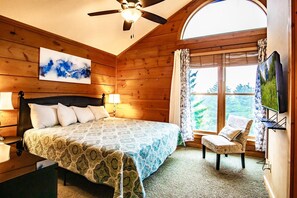Casa, várias camas, acesso à piscina, vista para a montanha (5 Br: Loggers Run 13) | 5 quartos, individualmente decorados, individualmente mobiliados