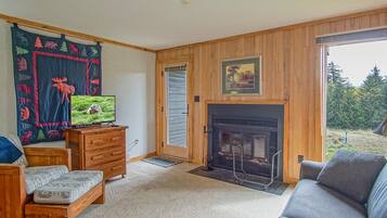 Condo, 1 Queen Bed with Sofa bed, Balcony, Mountain View (1 Br: Powderidge 30) | Living area