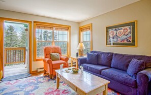 House, Multiple Beds, Balcony, Mountain View (2 Br: Camp 4 #21) | Living area - Camp 4 #21: 2 Bedrooms, 2.5 Baths: Slope Side, Gas Fireplace (Snowshoe)