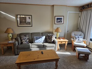 Condo, Multiple Beds, Pool Access, Mountain View (2 Br: Silver Creek 1215) | Living area - Silvercreek #1215: 2 Bedroom, 2 Bath Nicest Rental in kid Friendly Silver Creek (Snowshoe)