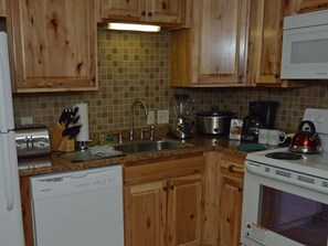 Private kitchen - Silvercreek #1215: 2 Bedroom, 2 Bath. Newest, Nicest Rental in kid Friendly Silver Creek (Snowshoe)