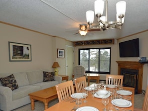 2 bedrooms, individually decorated, individually furnished, bed sheets - Silvercreek #1215: 2 Bedroom, 2 Bath. Newest, Nicest Rental in kid Friendly Silver Creek (Snowshoe)