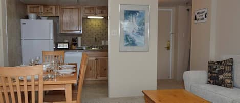 Bloc d'apartaments, diversos llits, accés a la piscina (2 Br: Silver Creek 1215) | Interior