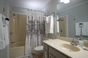 Condo, Multiple Beds, Balcony, Mountain View (2 Br: Powderidge 73) | Bathroom | Towels - Powderidge 73 Cozy 2 Br Condo Slope Side (Snowshoe)