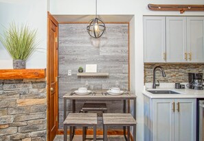 Private kitchen - Rimfire 421 Cozy Studio Just Steps From the Village Slope Side (Snowshoe)