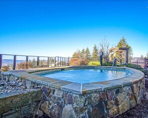 Outdoor pool - 2 Br Seneca Condo 200 Beautiful Vista Views (Snowshoe)