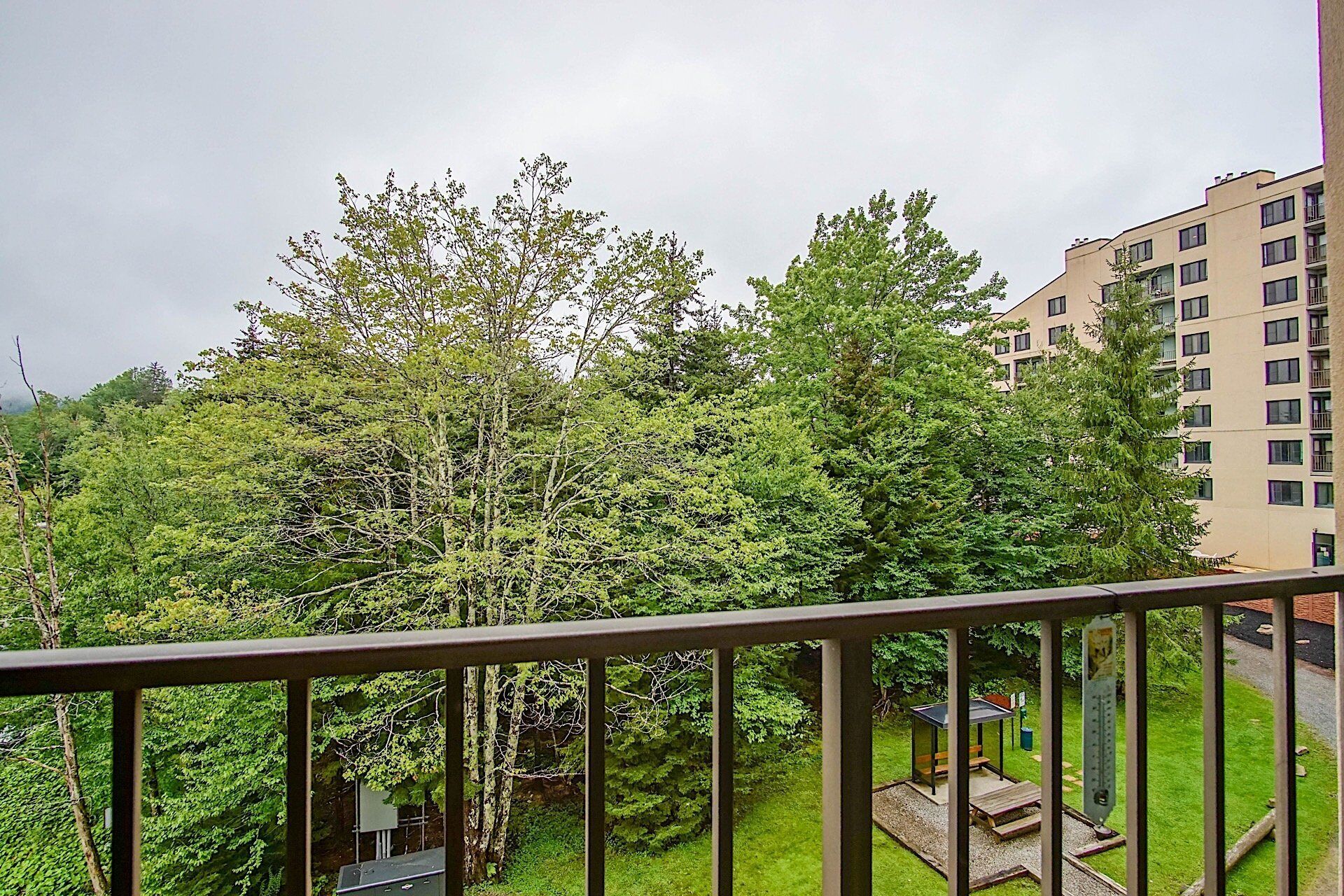 Bloc d'apartaments, diversos llits, accés a la piscina (2 Br: Silver Creek 5216) | Vista des de l'habitació