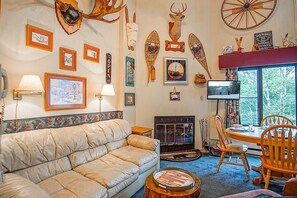 Condo, Multiple Beds, Pool Access, Mountain View (2 Br: Silver Creek 5216) | Living area - Silver Creek 5216 - The Winter`s Wonderland 2 Br Condo (Snowshoe)