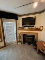 Talo, useita sänkyjä, patio, vuoristonäköala (2 Br: Camp 4 #7) | Sisätilat