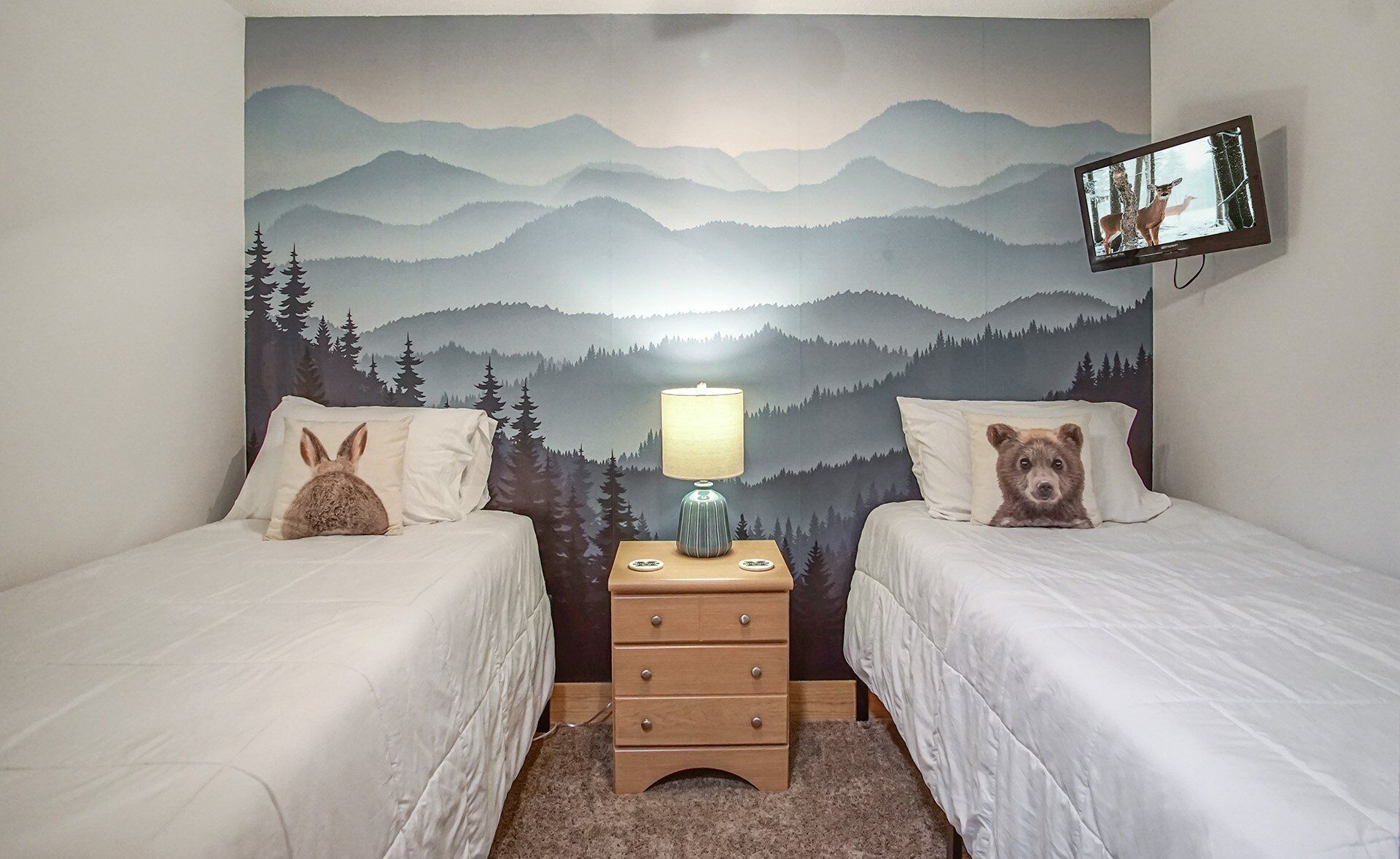 Condo, Multiple Beds, Balcony, Mountain View (3 Br: Summit 307 D) | 3 bedrooms, individually decorated, individually furnished, bed sheets