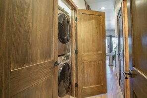 House, Multiple Beds, Hot Tub, Mountain View (3 Br: Coal Box) | Laundry - 3 Bedroom: Coal Box Beautiful Unique Home Close to Slopes (Snowshoe)