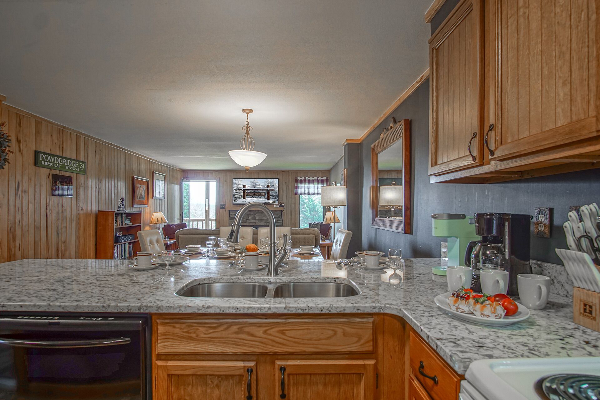 Condo, Multiple Beds, Balcony, Mountain View (2 Br: Powderidge 31) | Private kitchen