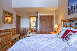 House, Multiple Beds, Balcony, Mountain View (3 Br: Whistlepunk 1) | 3 bedrooms, individually decorated, individually furnished, bed sheets