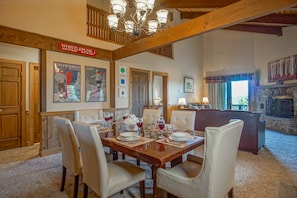 3 habitaciones, decoración personalizada y muebles diferentes 