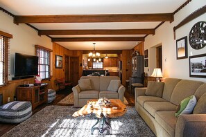 Living area - Whistlepunk 20 Wilderness Hideaway, Slope Side, Spacious 2 Br Condo (Snowshoe)