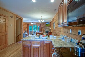 House, Multiple Beds, Hot Tub, Mountain View (5 Br: Loggers Run 8) | Interior - Loggers Run #8: 5 Bedrooms, 3.5 Baths (Snowshoe)