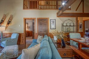 Kondominium, Beberapa Tempat Tidur, balkon, pemandangan gunung (4 Br: Whistlepunk 18) | Area keluarga
