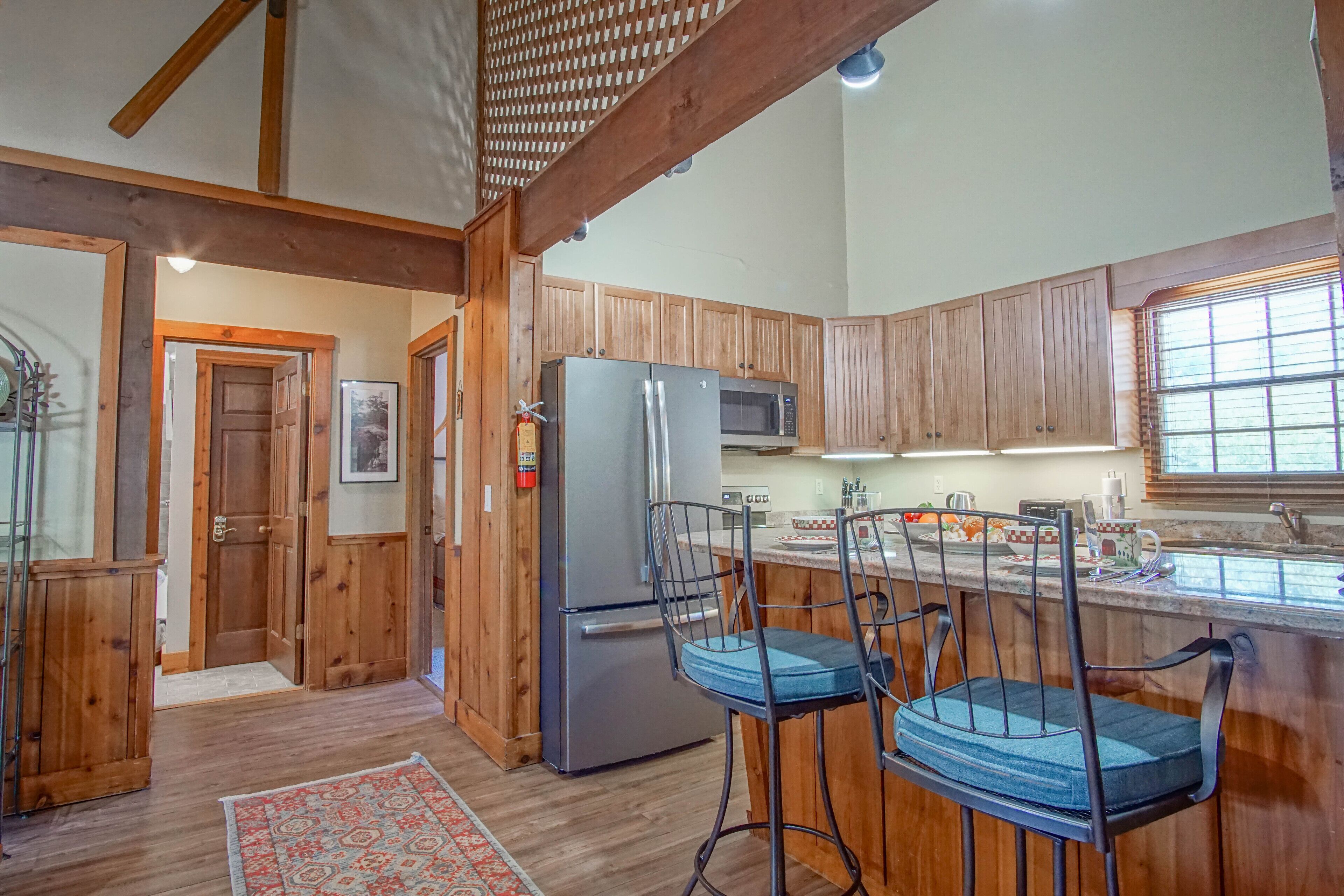 Condo, Multiple Beds, Balcony, Mountain View (4 Br: Whistlepunk 18) | Private kitchen