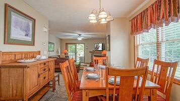 4 bedrooms, individually decorated, individually furnished, bed sheets