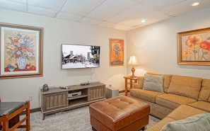Maison, plusieurs lits, bain à remous, vue montagne (3 Br Plus: Creekside E17) | Coin séjour