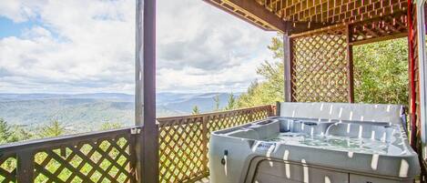 House, Multiple Beds, Pool Access, Mountain View (5 Br: South Westridge 72-153) | Outdoor spa tub