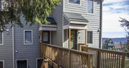 Powderidge 2 -slope Side, Spacious Deck