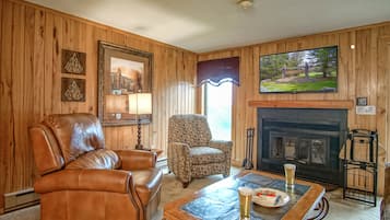 Condo, Multiple Beds, Fireplace, Mountain View (2 Br: Powderidge 14) | Living area