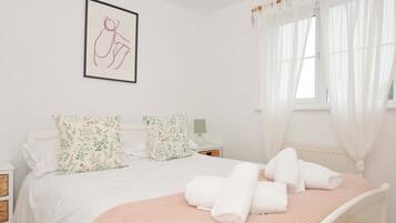 3 bedrooms, individually decorated, individually furnished, free WiFi
