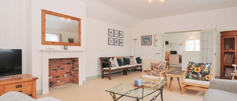 Cottage | Living area