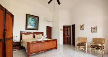 Villa Ocean View Larimar | Private Pool | 5-Minute Walk to the Beach