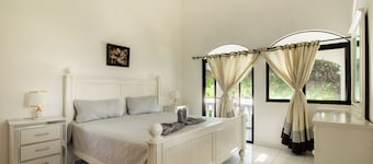 Villa Ocean View Larimar | Private Pool | 5-Minute Walk to the Beach