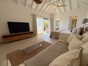 1 habitación y caja de seguridad en la habitación