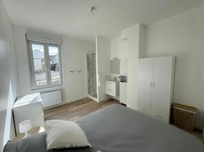 Iron/ironing board, free WiFi - L'Escale Lafayette - Gare à 3 km (Lorient)