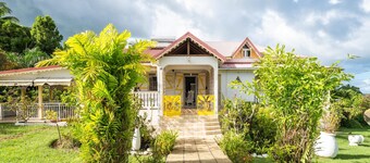 Soley Lodge - Climatisée avec terrasse et jardin