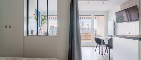 Bügeleisen/Bügelbrett, kostenloses WLAN, Bettwäsche