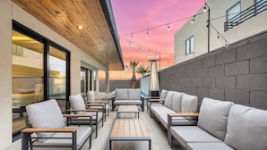 Terrace/patio - 7-bedroom townhome in delightful Hurricane with cool AC (Hurricane)