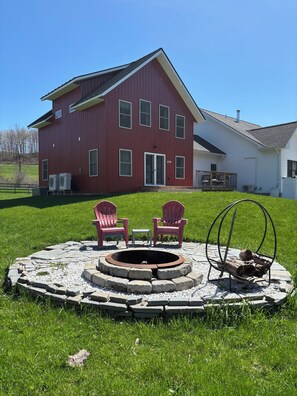 Property grounds - The Birch & Berry Inn (Hinesburg)