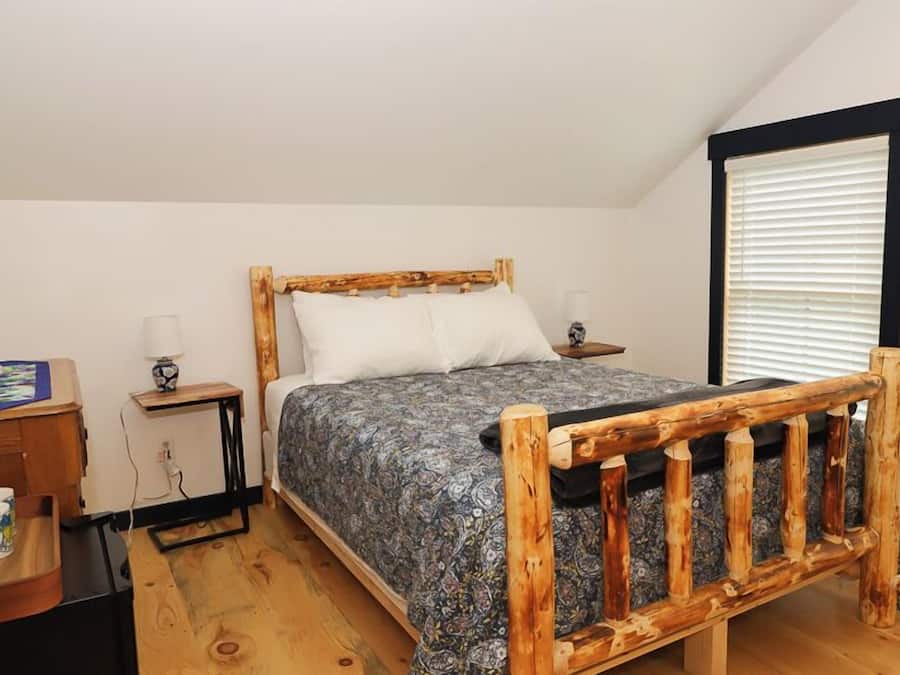 Blackout curtains, iron/ironing board, free WiFi