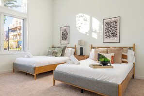 1 soverom, strykejern/-brett, wi-fi (inkludert) og sengetøy